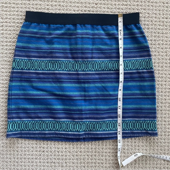 American Eagle Aztec Mini Skirt Size 0 - Picture 9 of 9